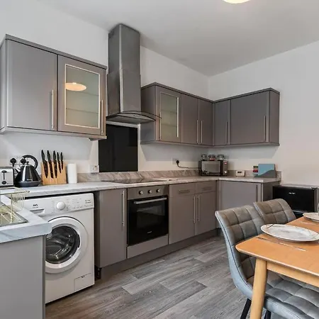 Bank House - Prime Location - Free Location, Fast Wifi And Smart Tv By Yoko רדקאר
