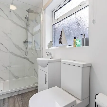 בית נופש Bank House - Prime Location - Free Location, Fast Wifi And Smart Tv By Yoko