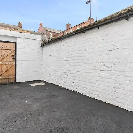 Bank House - Prime Location - Free Location, Fast Wifi And Smart Tv By Yoko *