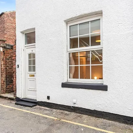 Bank House - Prime Location - Free Location, Fast Wifi And Smart Tv By Yoko Redcar